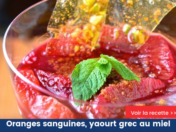 Oranges sanguines et leur sirop sur yaourt grec au miel